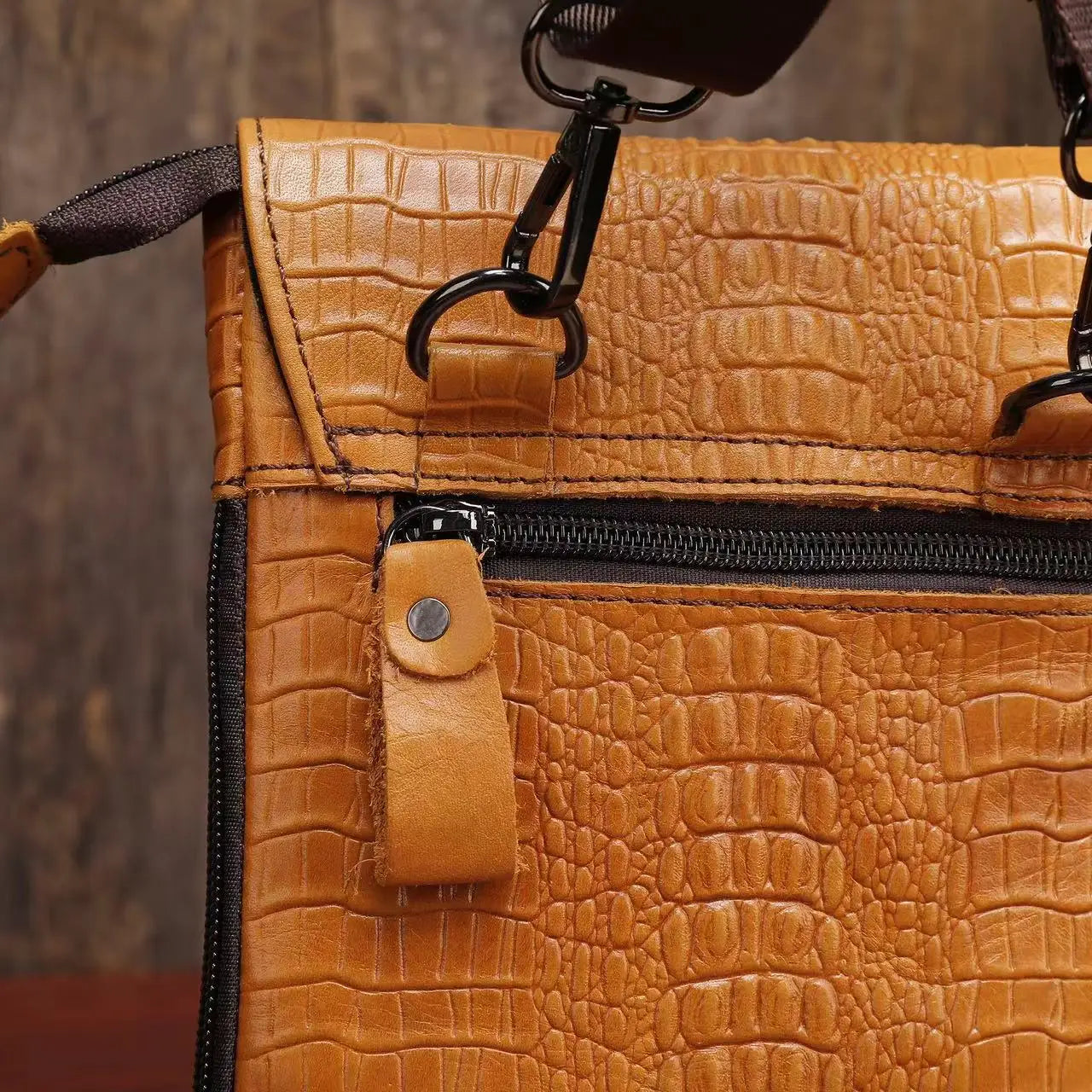 Alligator Crocodile Pattern Men’s Cow Leather Shoulder Bag