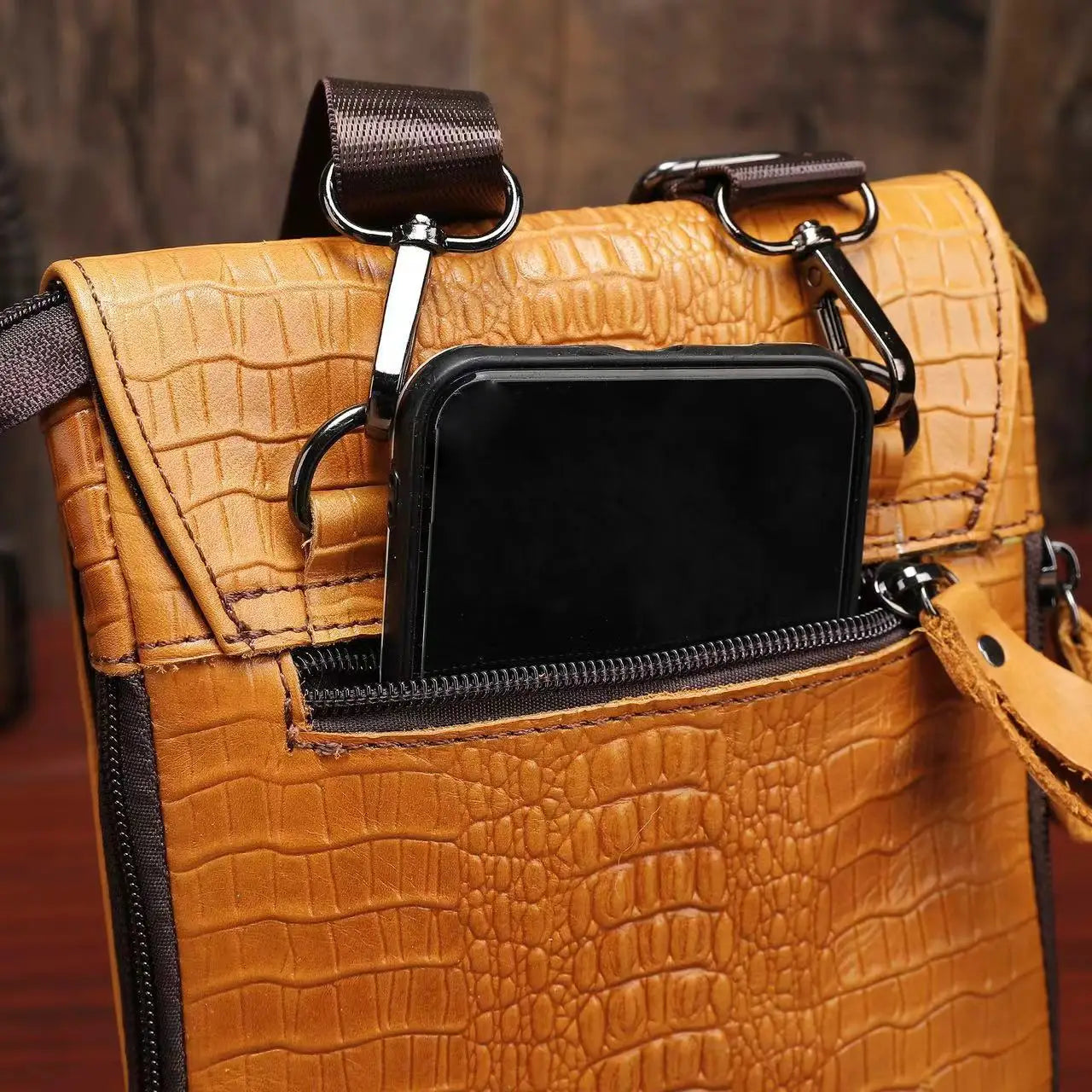 Alligator Crocodile Pattern Men’s Cow Leather Shoulder Bag