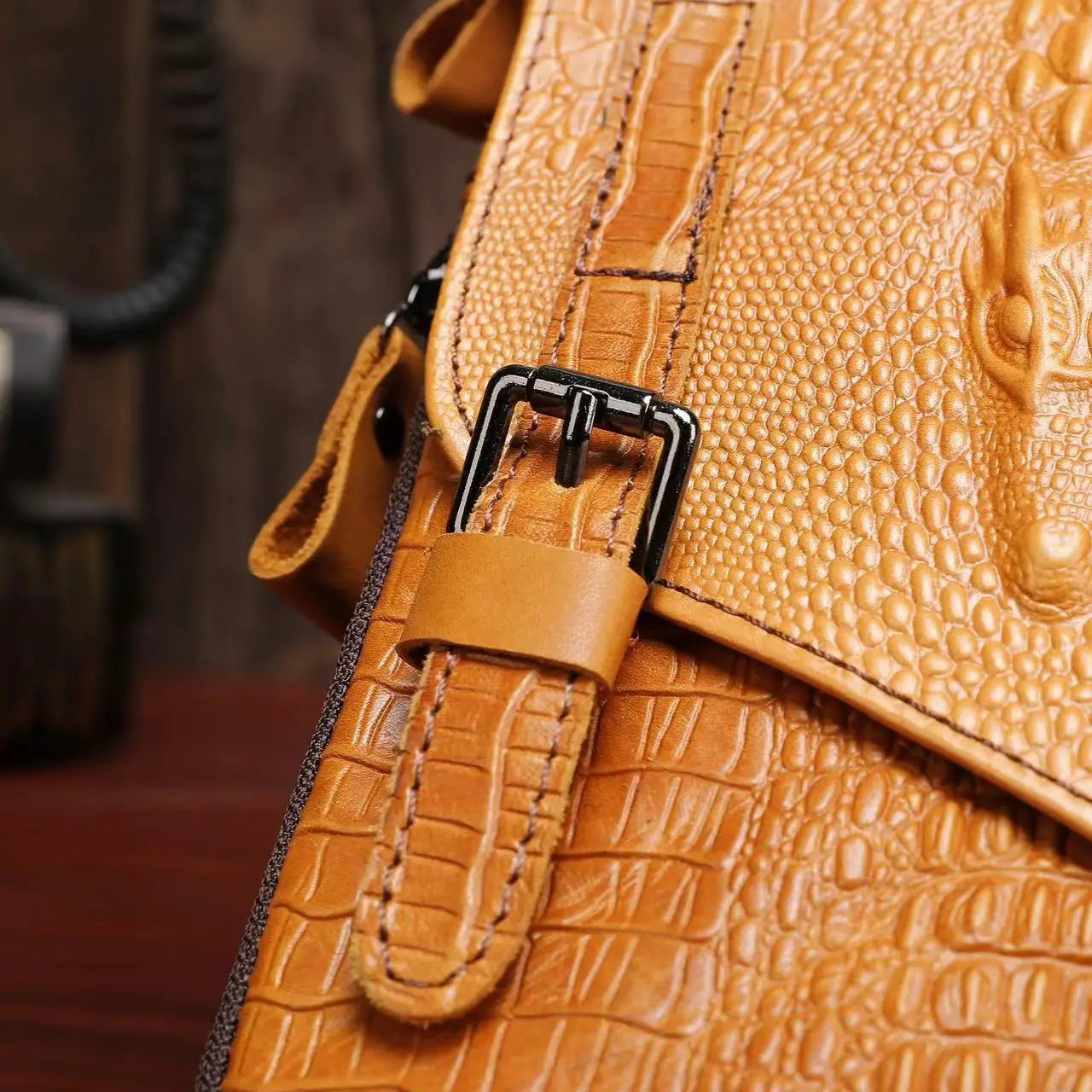Alligator Crocodile Pattern Men’s Cow Leather Shoulder Bag