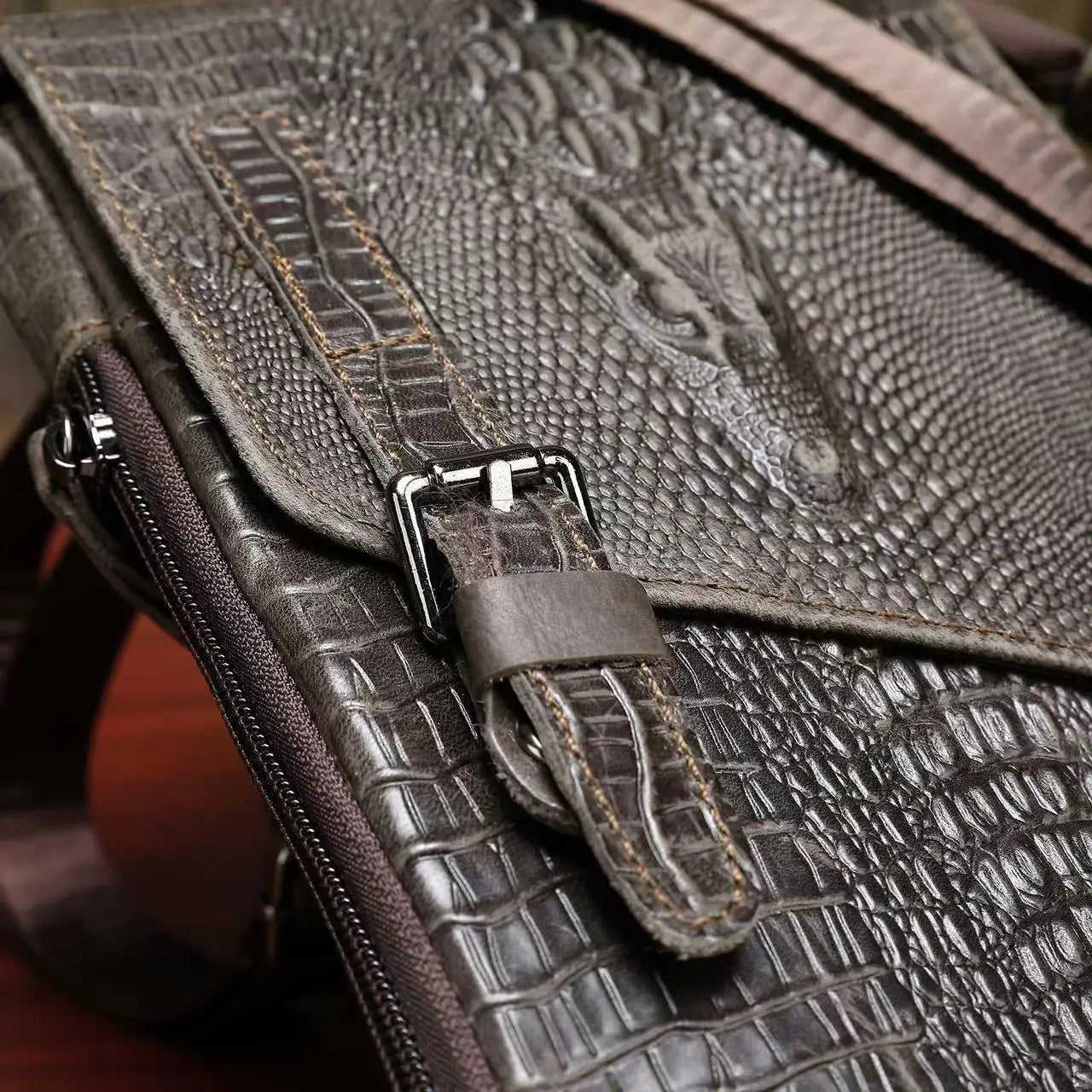 Alligator Crocodile Pattern Men’s Cow Leather Shoulder Bag