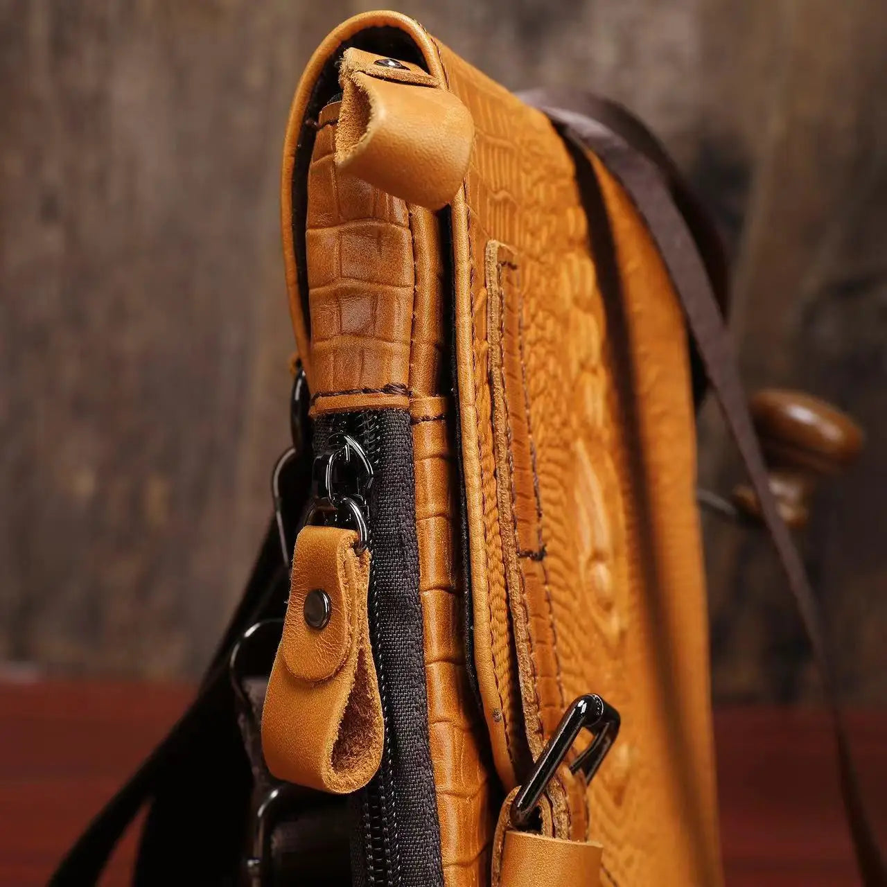 Alligator Crocodile Pattern Men’s Cow Leather Shoulder Bag