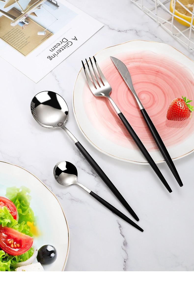 4Pcs Black Gold Cutlery Set Stainless Steel Dinnerware Silverware Flatware Set Dinner - COOLCrown Store