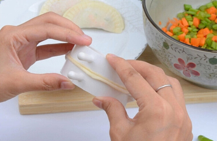 Dumpling Molds Plastic Dough Press Pie Ravioli Cooking Pastry Chinese Food Jiaozi Maker - COOLCrown Store